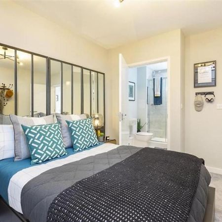 Newly Built Luxury 2 Bed Apartment!!! London Exterior foto