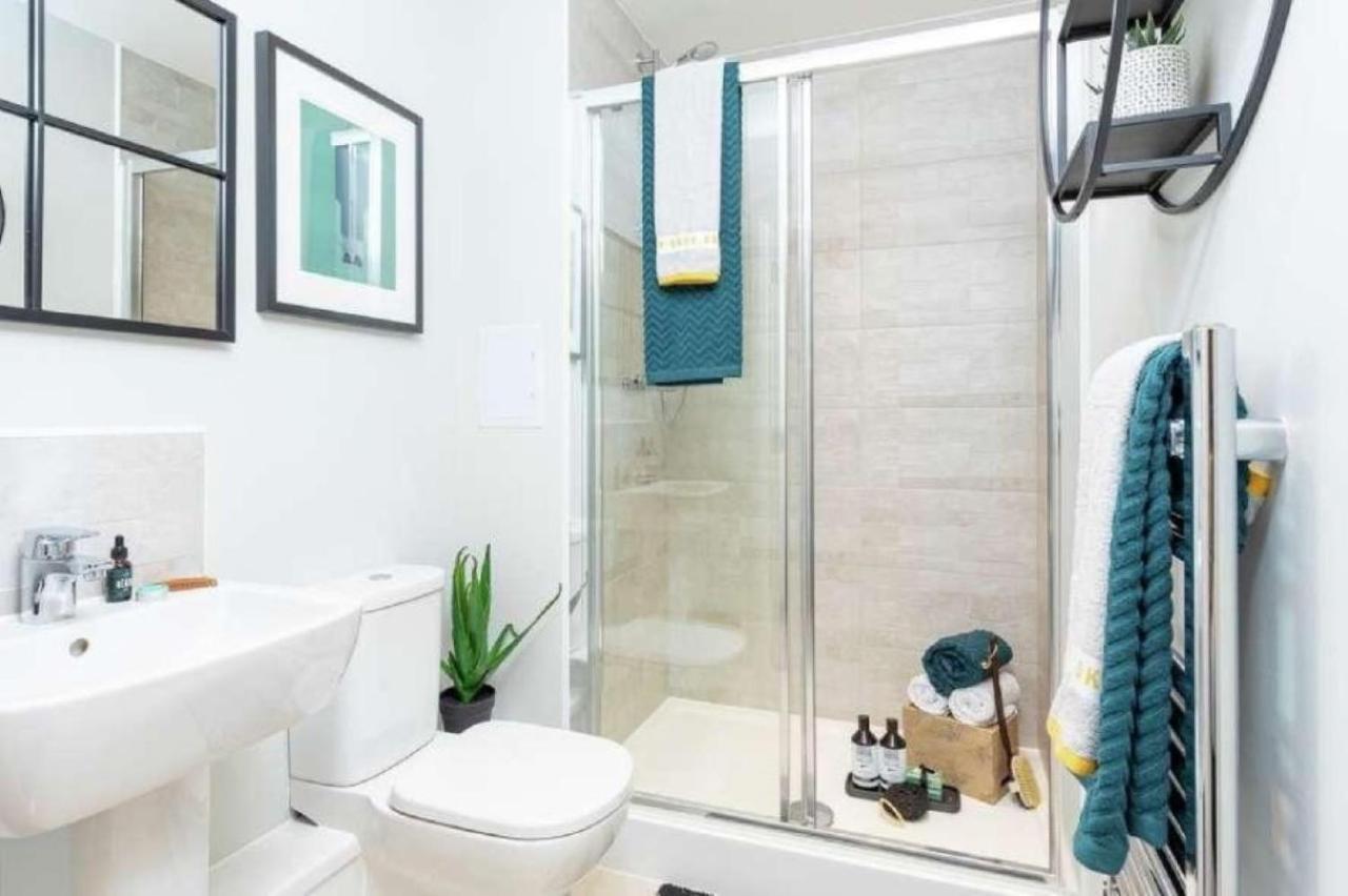 Newly Built Luxury 2 Bed Apartment!!! London Exterior foto
